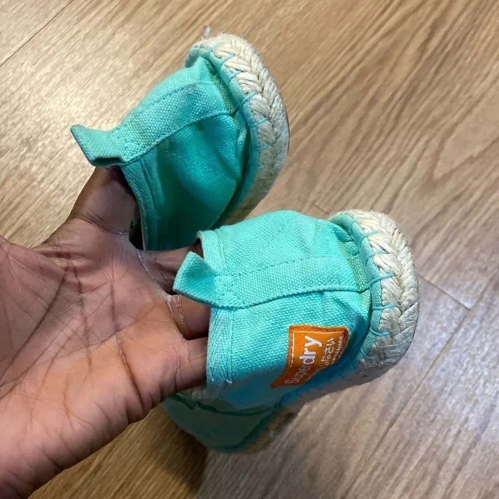 Superdry green flat